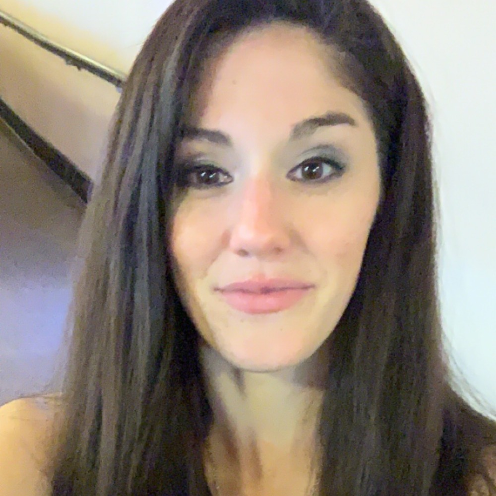 Meet your Posher, Holly